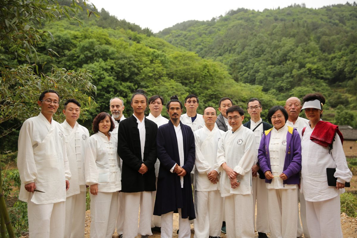 武当山道家丹道辟谷班介绍 4 2017年五一丹道辟谷合影