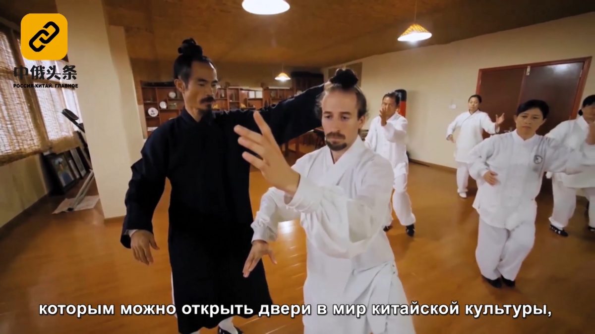 杰夫中俄头条 1567319805 CmsTop Video Player.mp4 20190901 143601.496